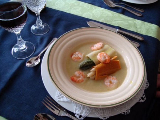 Cappuccino van asperges met cannelloni en scampi
Recepten - Voorgerechten & hapjes
Klik om meer te lezen