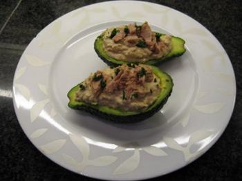 Gevulde avocado met zalm en mandarijn 3