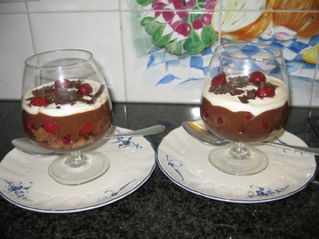 Trifle met chocoladecake en chocoladecustard 1