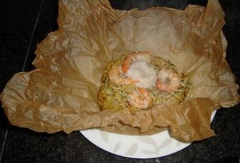 Spaghetti met mosselen en scampi in papillot 5