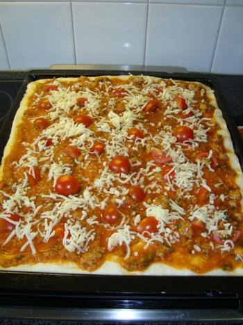 Pizza met chorizo en parmezaan 5