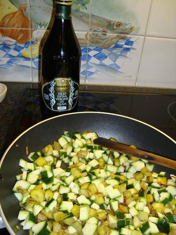 Tagliatelle of penne met aubergine, courgette en tomaat 4