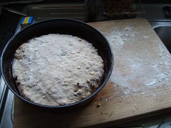 Meergranenbrood met appel, rozijnen, noten en speculaaskruiden 5