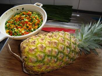 Koude Indische rijstschotel met kip en ananas 5