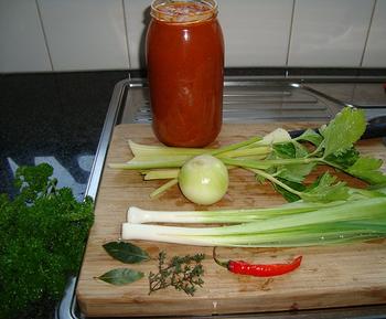 Tomatensoep met balletjes en vermicelli 2