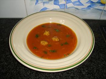 Tomatensoep met balletjes en vermicelli 8