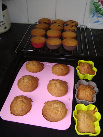 Een deeg, drie soorten cupcakes 6