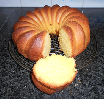 4/4 cake of quatre quart cake 2