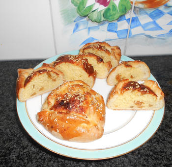 Cypriotische paasbroodjes met kaas: flaounes 9