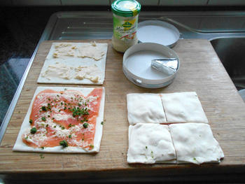 Hartig wafeltje met gerookte zalm in bladerdeeg 2