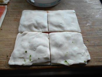 Hartig wafeltje met gerookte zalm in bladerdeeg 3