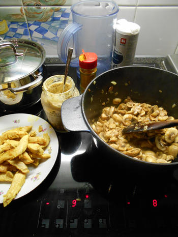 Kalkoenfricassee met champignonsaus en pasta 3