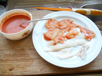 Carpaccio van vis met basilicumolie en tomatenvinaigrette 2