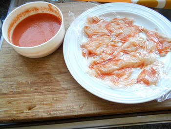 Carpaccio van vis met basilicumolie en tomatenvinaigrette 3