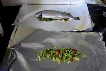 Forel en aardappelen in papillot op barbecue of in de oven 6