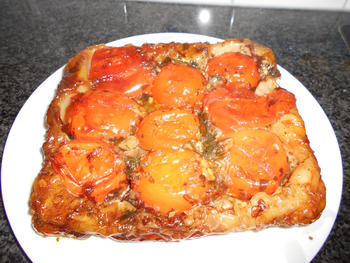 Hartige tarte tatin met tomaat 6