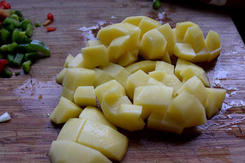 Ovenschotel van paprika, groentemix en aardappeltjes met feta 4