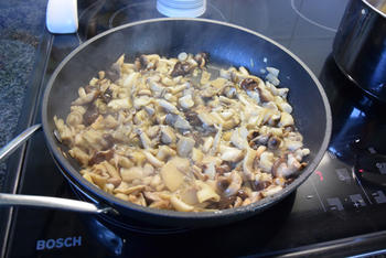 Pasta met paddenstoelen en pesto 4