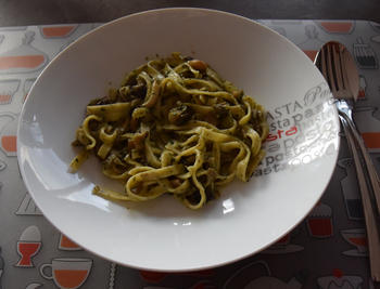 Pasta met paddenstoelen en pesto 8