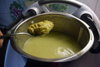 Thermomixrecept: bloemkoolsoep met courgette en mosterd 3