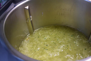 Thermomixrecept: romige soep met spinazie, courgette en appel. 3