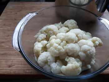 Gegratineerde bloemkool met bloemkoolsaus en kerstomaatjes 5