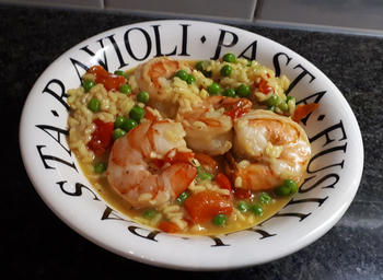 Eenvoudige risotto met scampi, paprika en erwten 6