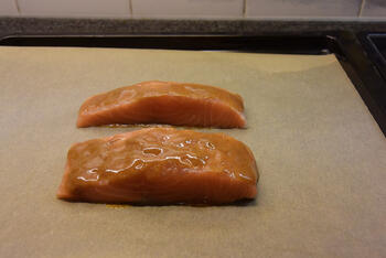 Geglaceerde zalm met puree en spruiten 4