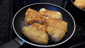 Gevulde kalkoenfilet met rode kool, boontjes, kroketjes en wijnsaus 4