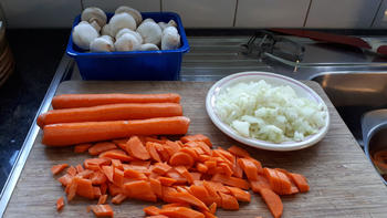 Kalfsblanquette met balletjes, wortelen en champignons 4