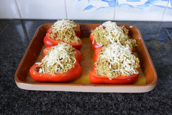 Paprika gevuld met bulgur en gehakt 8