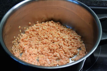 Vegetarische pasta met linzen en tomatensaus 2