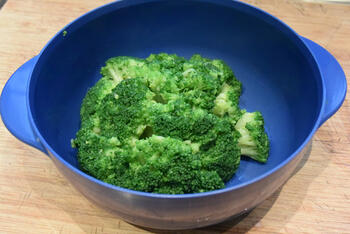 Broccoli met picklessaus 4