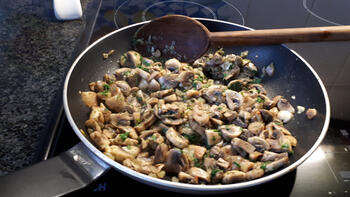 Hartige taart met champignons en ham 3