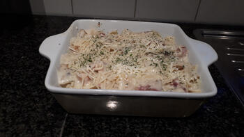 Ovenschotel  met farfalle, gekookt hammetje en kaassaus 8