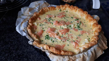 Quiche met bloemkoolrijst en gerookte zalm 4