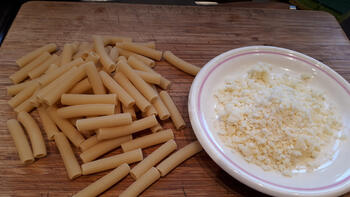 Rigatoni met gehakt, paddenstoelen, andijvie en kaas 5