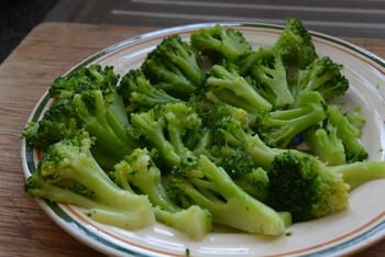 Vegetarische fusilli met spinazie-broccolisaus 2