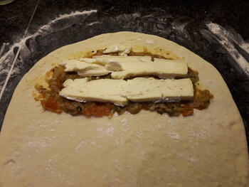 Calzone pizza wrap met witloof, tomaat en kaas 8