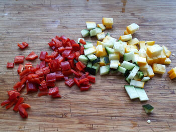 Courgetterolletjes met gehakt en tomatensaus 7