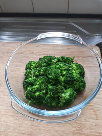 Gegratineerde broccoli met kaassaus 4