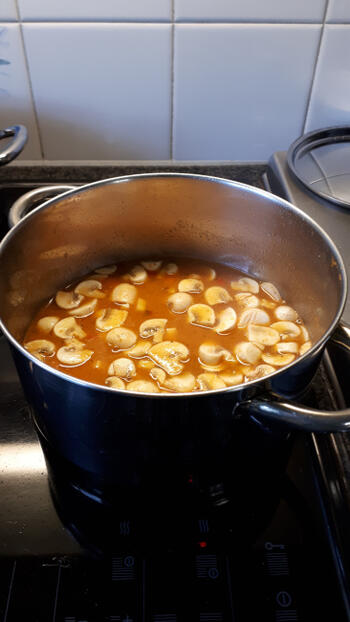 Hartige rijstschotel gegaard in de oven 4