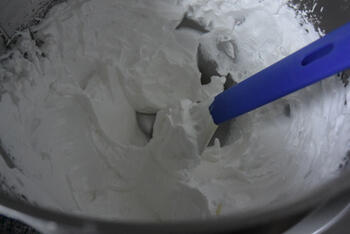 Thermomixrecept: crème brulée met blauwe bessen en meringue 5
