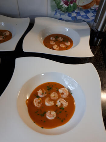 Tomatensaus stoofpotje met scampi of garnaalstaarten 2