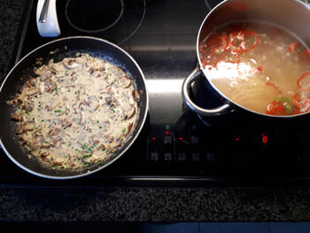 Vegetarische pasta met champignons en puntpaprikas 8