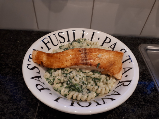 Fusilli (pasta) met zalm, spinazie en mascarpone 1