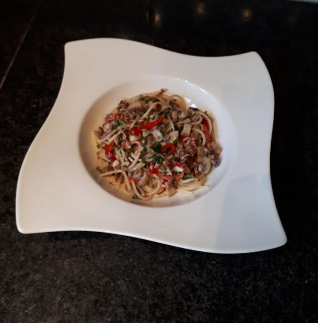 Vegetarische pasta met champignons en puntpaprika’s 1