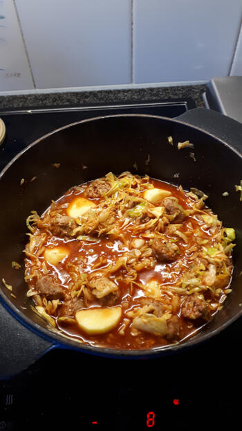 Eenpansgerecht spitskool met gehakt en tomatensaus 6