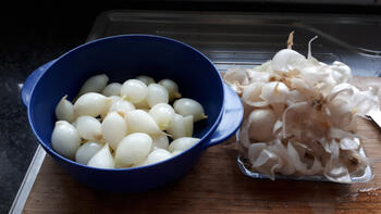 Haas met chocolade, zilvervliesuitjes en champignons 6