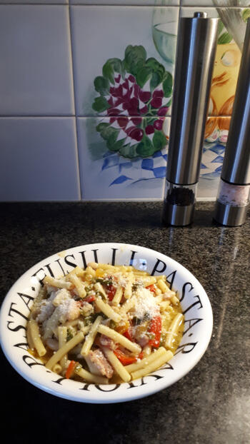 Maaltijdsoep: pittige pastasoep met spekjes, paprika en witte bonen 8